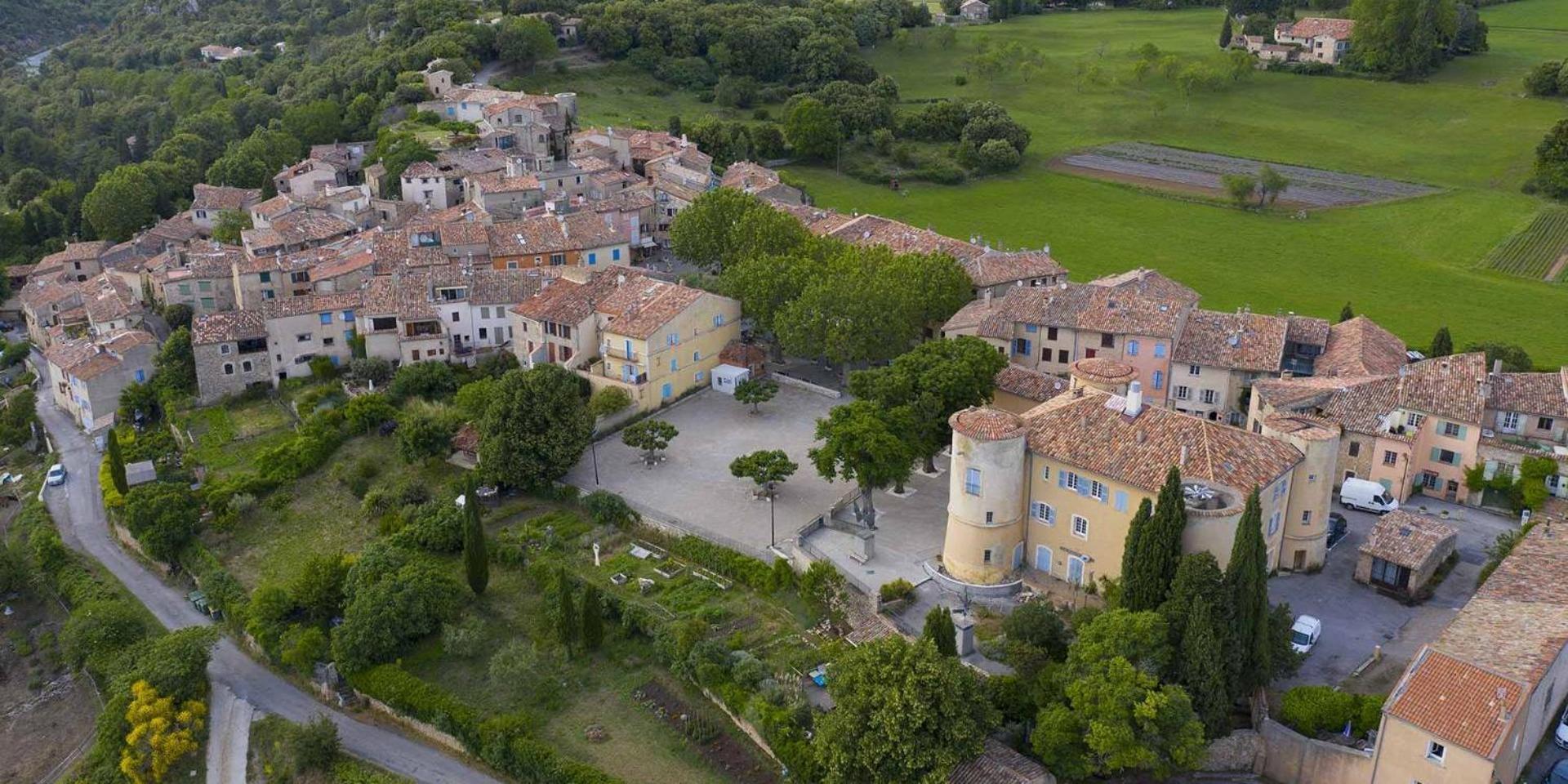 Au Coeur Du Village Provencal Туртур Экстерьер фото